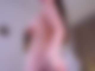 Live cam show with Mia - Upskirt on sexylive.show