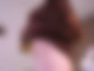 Live cam show with Mia - Butt Plug on Camsoda