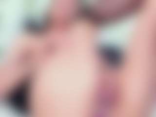 Live cam show with LaurenBellucci - Big Ass on StripNow
