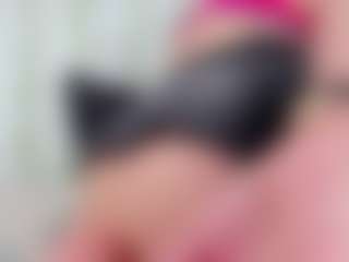 Live cam show with LaurenBellucci - Small Ass on Camsoda