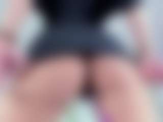 Live cam show with LaurenBellucci - Colombia Young Adult on Mixed Magazine Live