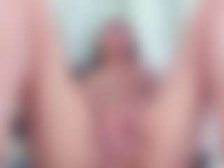 LaurenBellucci MILF webcam performer live streaming