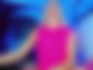 Live cam show with SamiraHott1 - Average on Milfs Live
