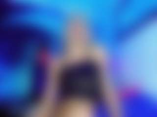 Live cam show with SamiraHott1 - Tease on SinfulBabes
