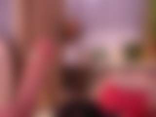 Live cam show with Michelle - Average on madthumbs