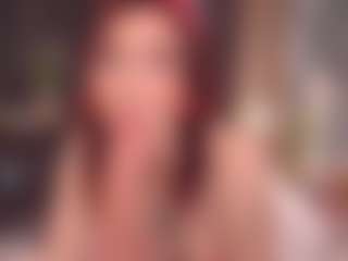 Live cam show with Luna - Flashing on xxxlivecams.org