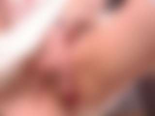 Luna's Live Sex Cam Show