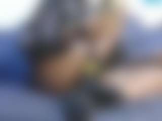 Live cam show with CuteshyLinda - Gray Eyes on xDating