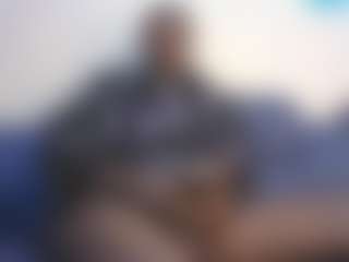 Live cam show with CuteshyLinda - Gray Eyes on instabang