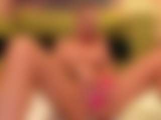 Live cam show with solarcris - Normal on livesuperchat.net