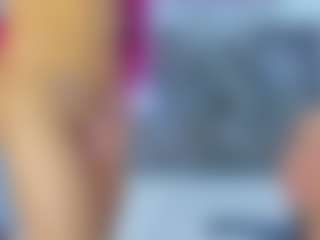 Live cam show with HAILY AND ALISA - Athletic on fuklive.com