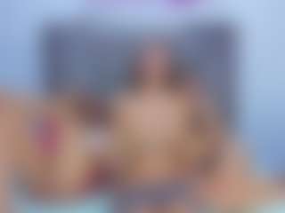 Live-Cam-Show mit HAILY AND ALISA - Camel Toe auf Camsoda