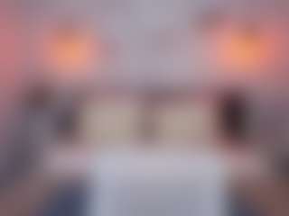 Live cam show with Tracey-Gill - Oil on crypto-cams