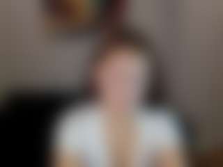 Live cam show with Tracey-Gill - Green Eyes on Big Tits