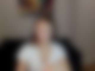 Live cam show with Tracey-Gill - Green Eyes on EXY