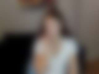 Live cam show with Tracey-Gill - Moaning on chickslive.net