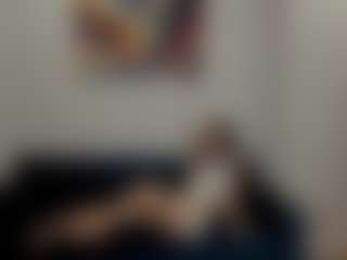 Live cam show with Tracey-Gill - Green Eyes on live18s.com