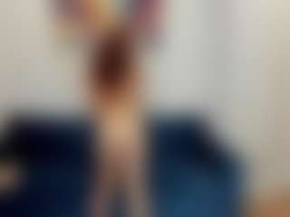 Live cam show with Tracey-Gill - Athletic Bedroom on iamadamtest123.com