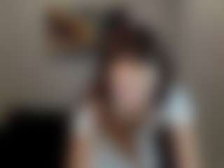 Live cam show with Tracey-Gill - Moaning on SmokeAndPoke