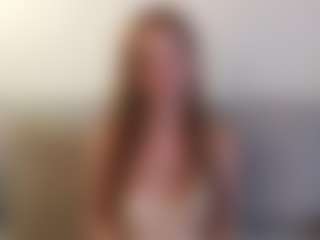 Live cam show with Felicia-Bernot - Red Hair on mypornchat.com