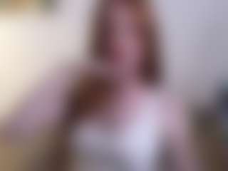 Live cam show with Felicia-Bernot - Red Hair on SpunkLive