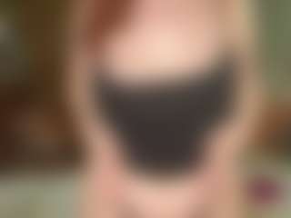 Live cam show with Emma - Red Hair on Camming Site