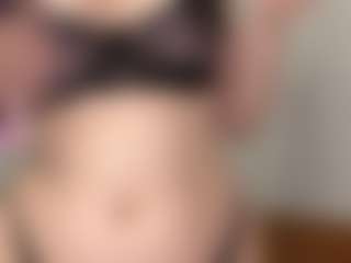 Live cam show with Emma - Hairy Pussy on Camiplay Live