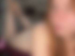 Live cam show with Emma - Red Hair on boobsie.com