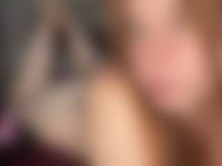 Live cam show with Emma - Red Hair on 1on1-livenow