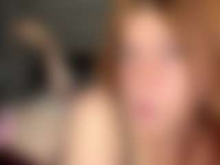 Live cam show with Emma - Red Hair on Camsoda