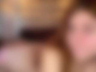 Live cam show with Emma - Green Eyes on Camsoda