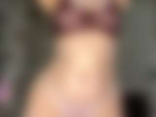 Live cam show with Emma - Hairy Pussy on Camsoda Late Night