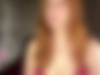 Live cam show with Emma - Red Hair on Camsoda