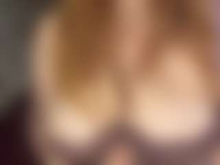 Live cam show with Emma - Red Hair on crypto-cams