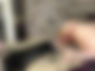Live cam show with Emma - Public Red Hair on live18s.com