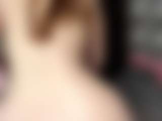 Live cam show with Emma - Nipple Piercings on iamadamtest123.com