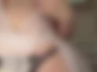 Live cam show with Emma - Green Eyes on fapnchat