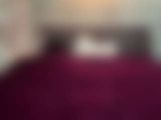 Live cam show with Emma - Hairy Pussy on Camming Site