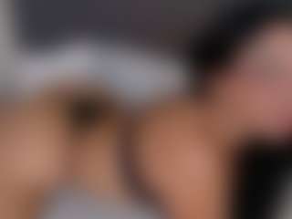 IsaLuxury's Live Sex Cam Show