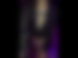 Live cam show with MoniqueSchiffman - Goth on hrnylive.com
