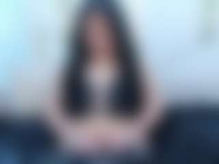 Sofia MILF webcam performer live streaming