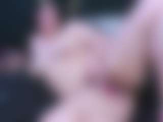 Sofia MILF webcam performer live streaming