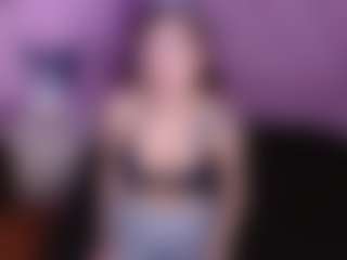 Live cam show with sweet-antonella - Domination on xDating