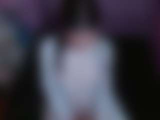 Live cam show with sweet-antonella - Gagging on Soda Cam