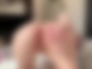 Live cam show with TimothyEgger - Moaning on SinfulBabes