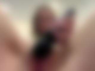 Elin's Live Sex Cam Show
