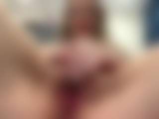 Elin's Live Sex Cam Show