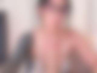 Live cam show with Ambarr - Thin on StripNow
