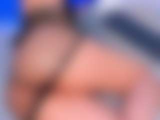 Live cam show with Ambarr - Camel Toe on StripNow