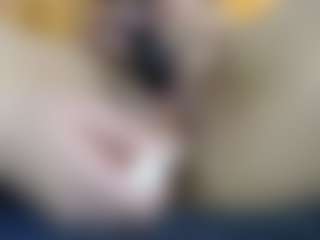Candy-honey29's Live Sex Cam Show